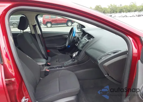 2017 Ford Focus Se z USA, uszkodzony, nr VIN 1FADP3F23HL274543